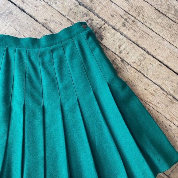 Vintage 1990s Pleated Wool Tennis Skirt Braemar by Jeremy Scott / 25" waist - Picture 6 of 9
